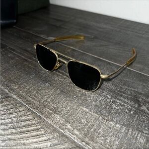 American Optical Unisex Gold Metal Frame Full Rim Black Aviator Sunglasses
